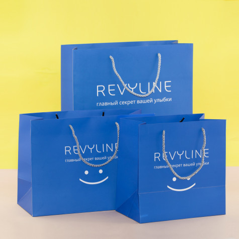 Пакет подарочный Revyline, размер М